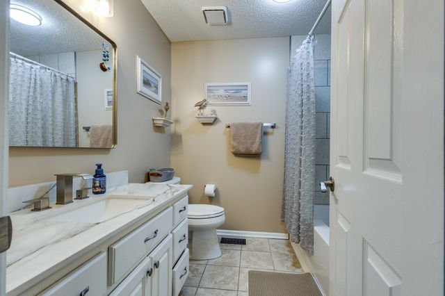 1709 Oakway Cir, Columbia, TN 38401