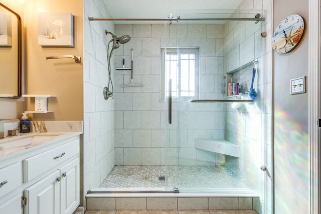 1709 Oakway Cir, Columbia, TN 38401