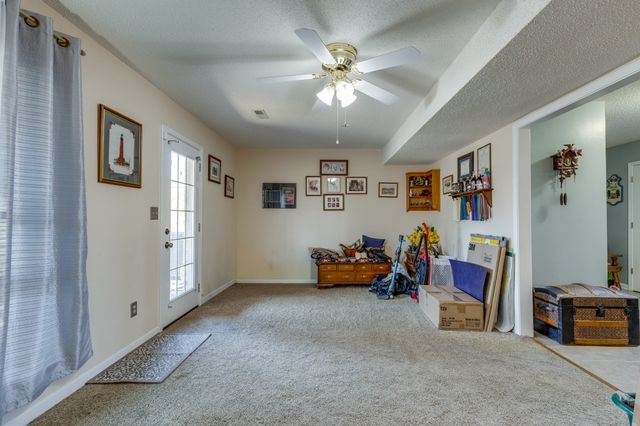 1709 Oakway Cir, Columbia, TN 38401