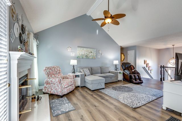 1709 Oakway Cir, Columbia, TN 38401