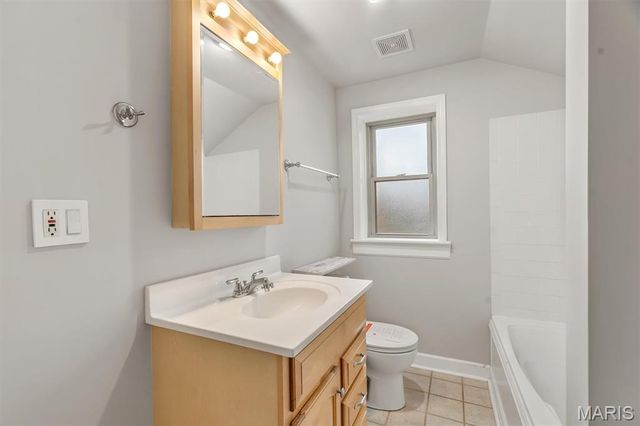 4050 Quincy Street, St Louis, MO 63116