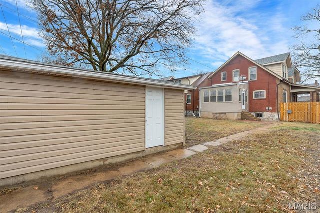 4050 Quincy Street, St Louis, MO 63116