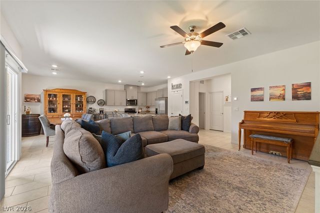 1892 Lawley Cove Place, North Las Vegas, NV 89084