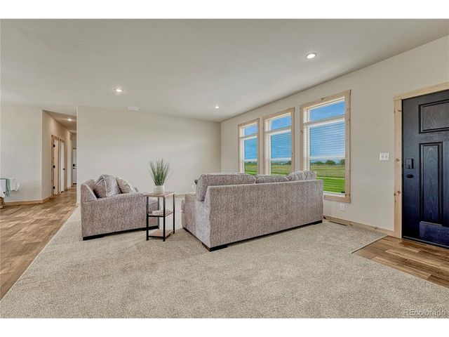 7451 Sun Country Dr, Elizabeth, CO 80107