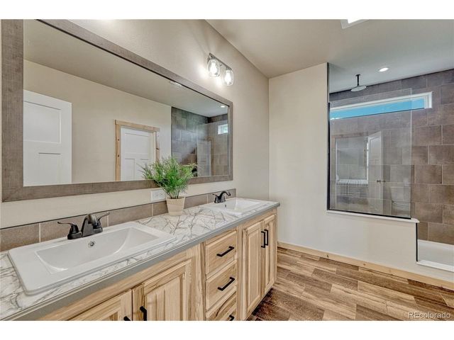 7451 Sun Country Dr, Elizabeth, CO 80107