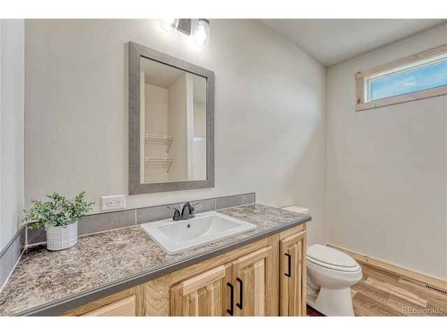 7451 Sun Country Dr, Elizabeth, CO 80107