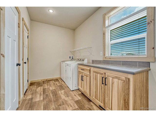 7451 Sun Country Dr, Elizabeth, CO 80107