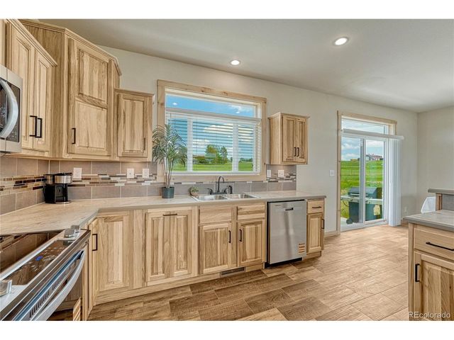 7451 Sun Country Dr, Elizabeth, CO 80107