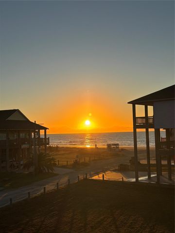 981 South Stingaree Drive, Crystal Beach, TX 77650