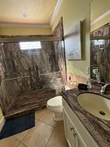 981 South Stingaree Drive, Crystal Beach, TX 77650