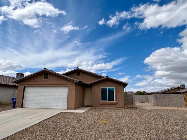 3650 S Desert Air Dr, Yuma, AZ 85365