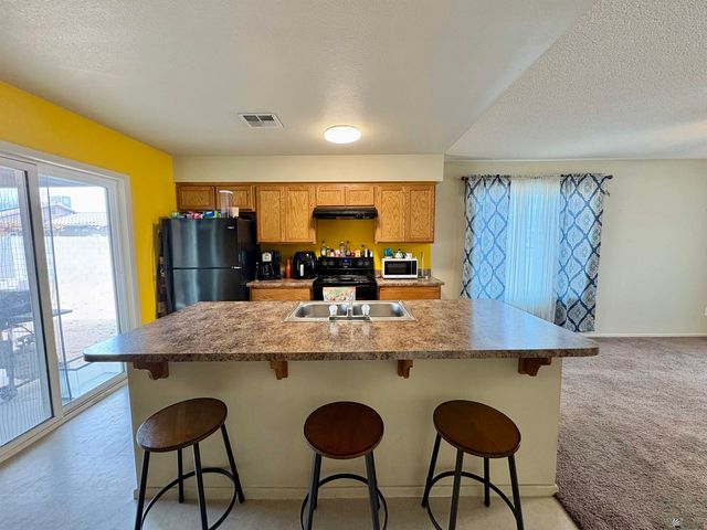 3650 S Desert Air Dr, Yuma, AZ 85365
