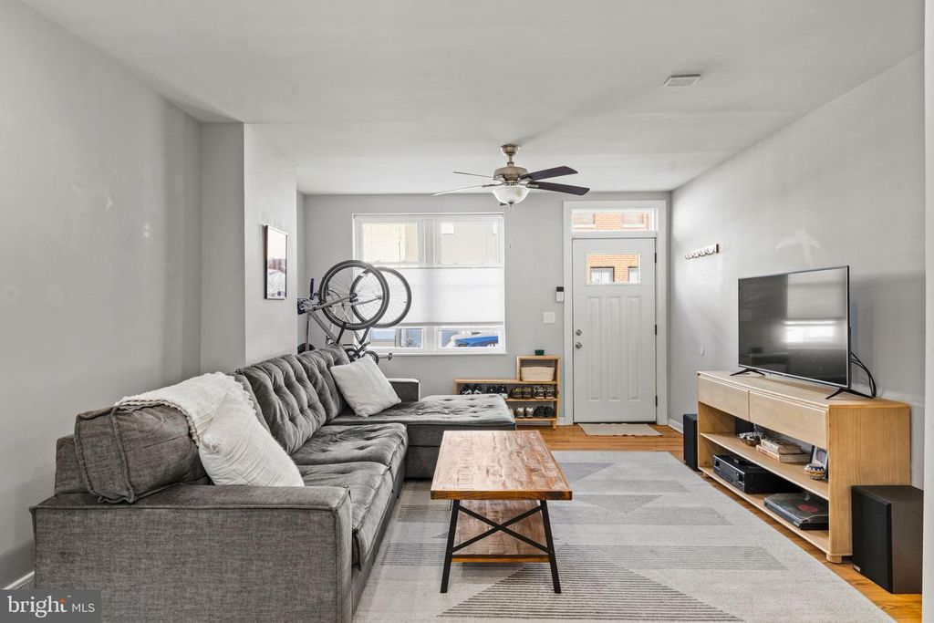 2018 GERRITT ST, PHILADELPHIA, PA 19146 — photo 4