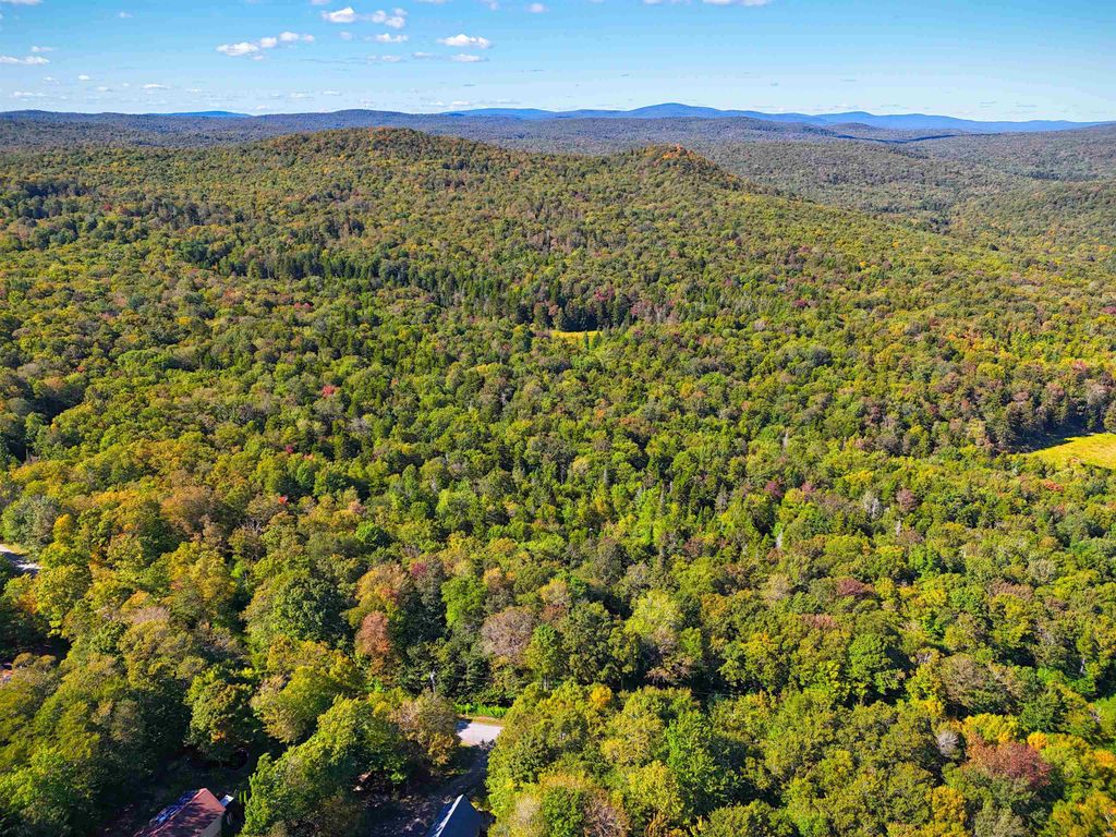 Oberhugel Road, Readsboro, VT 05350