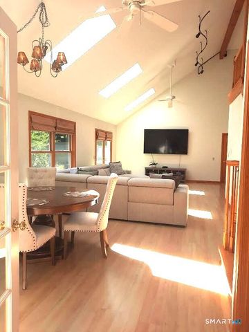 121 Picketts Ridge Road, Redding, CT 06896