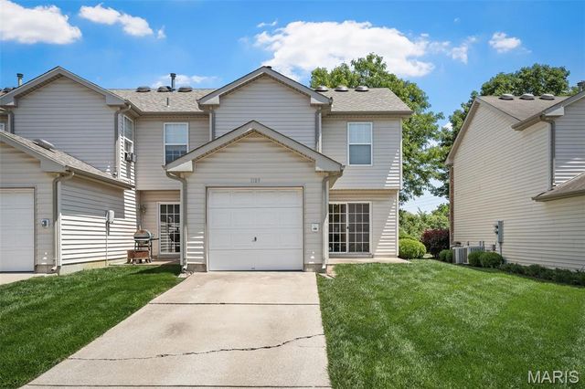 1109 Ridgeway Drive, Lake St Louis, MO 63367