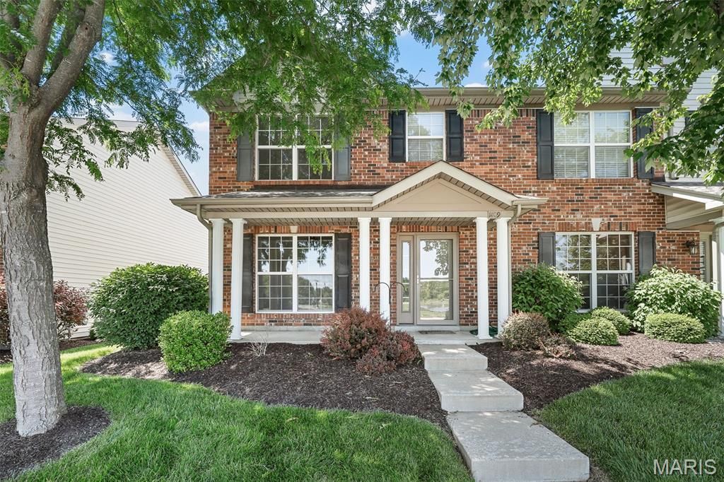1109 Ridgeway Drive, Lake St Louis, MO 63367
