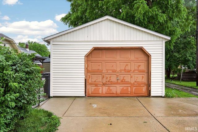 737 S 28th Street, Lafayette, IN 47904