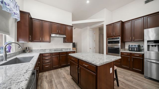 15642 S 31st Street, Phoenix, AZ 85048