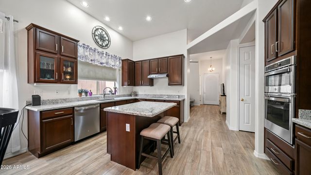 15642 S 31st Street, Phoenix, AZ 85048