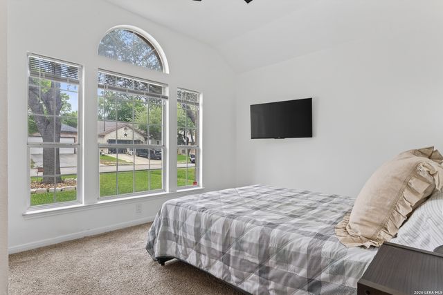 13627 SUMMER GLEN DR, San Antonio, TX 78247