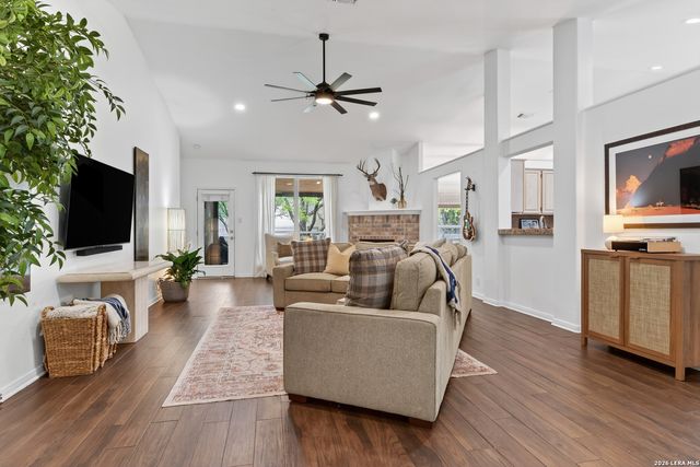 13627 SUMMER GLEN DR, San Antonio, TX 78247