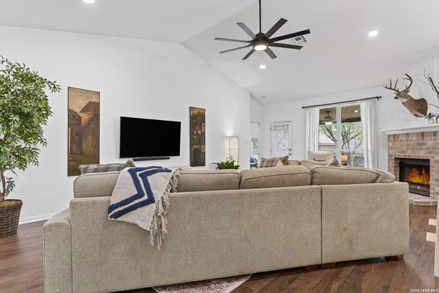 13627 SUMMER GLEN DR, San Antonio, TX 78247