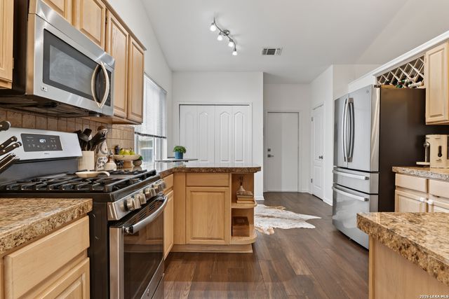 13627 SUMMER GLEN DR, San Antonio, TX 78247