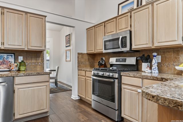 13627 SUMMER GLEN DR, San Antonio, TX 78247