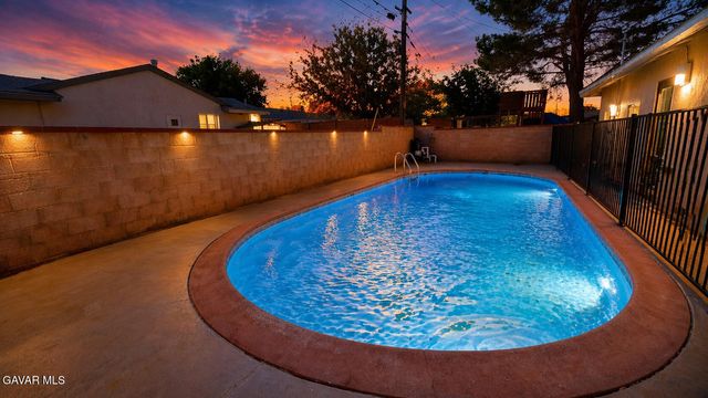 1140 W Avenue H12, Lancaster, CA 93534