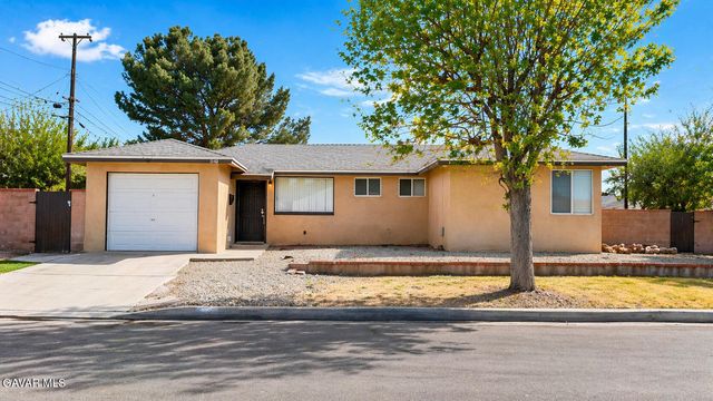 1140 W Avenue H12, Lancaster, CA 93534
