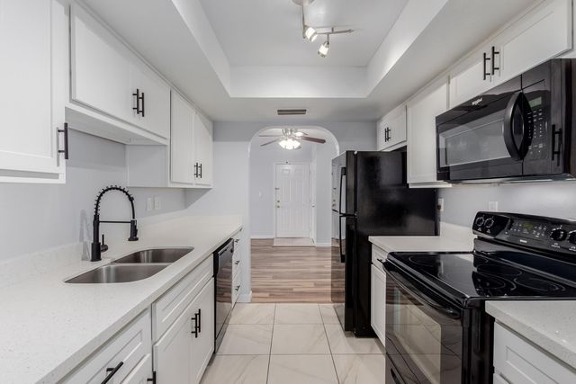 10444 N 69th Street Apt 206, Paradise Valley, AZ 85253