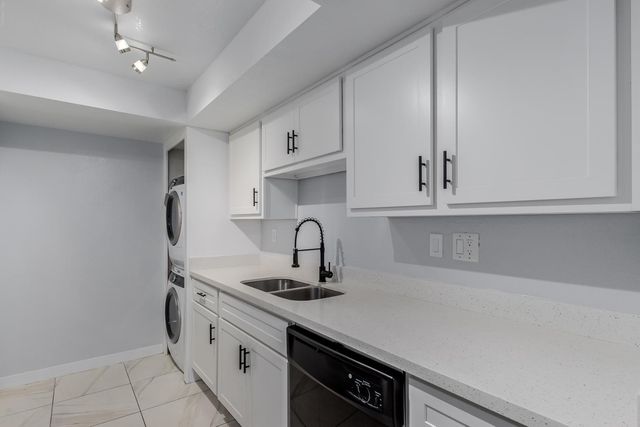 10444 N 69th Street Apt 206, Paradise Valley, AZ 85253