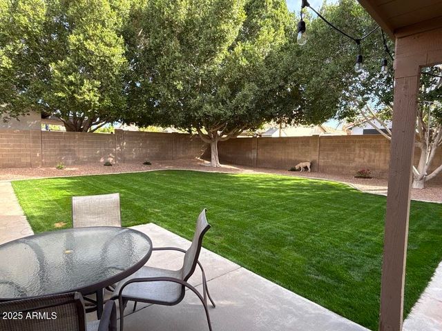 6337 E ROCHELLE Street E, Mesa, AZ 85215