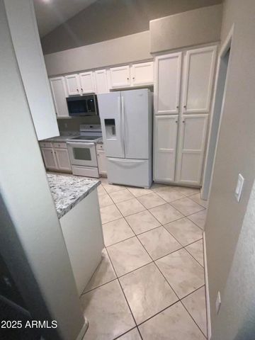 6337 E ROCHELLE Street E, Mesa, AZ 85215