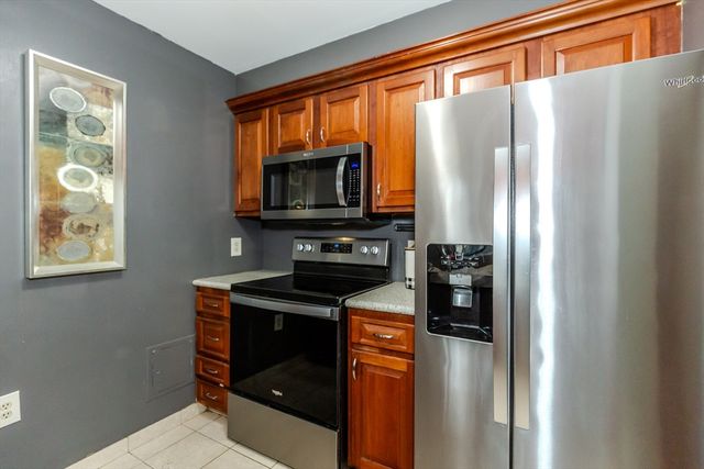 15 Higgins St 201, Smithfield, RI 02917