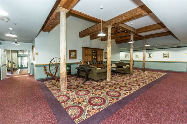 15 Higgins St 201, Smithfield, RI 02917