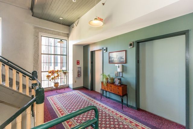 15 Higgins St 201, Smithfield, RI 02917