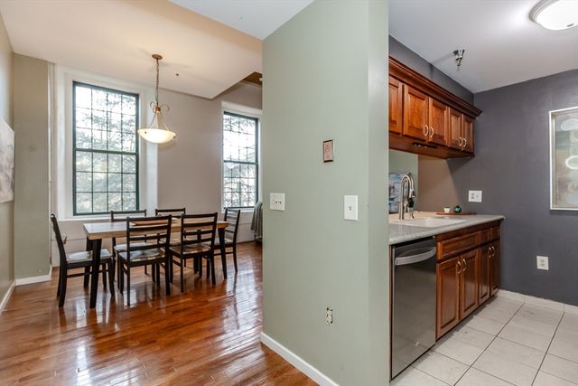 15 Higgins St 201, Smithfield, RI 02917