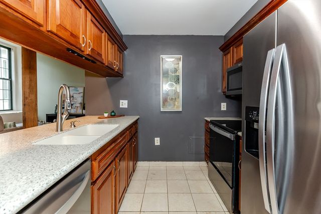 15 Higgins St 201, Smithfield, RI 02917