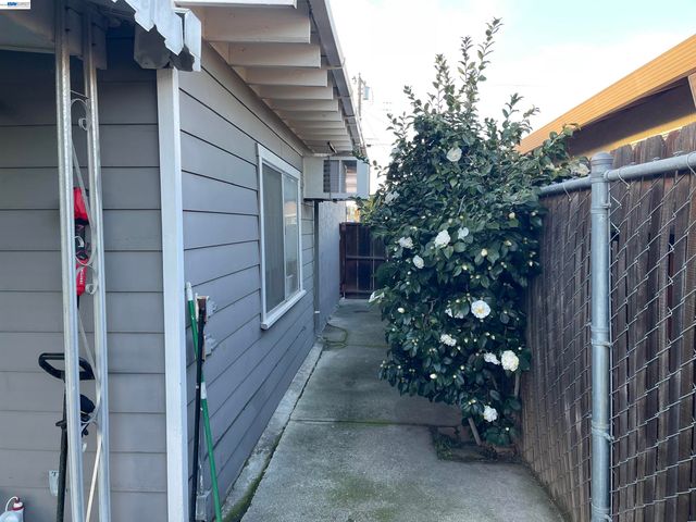 4427 Belle Dr, Antioch, CA 94509