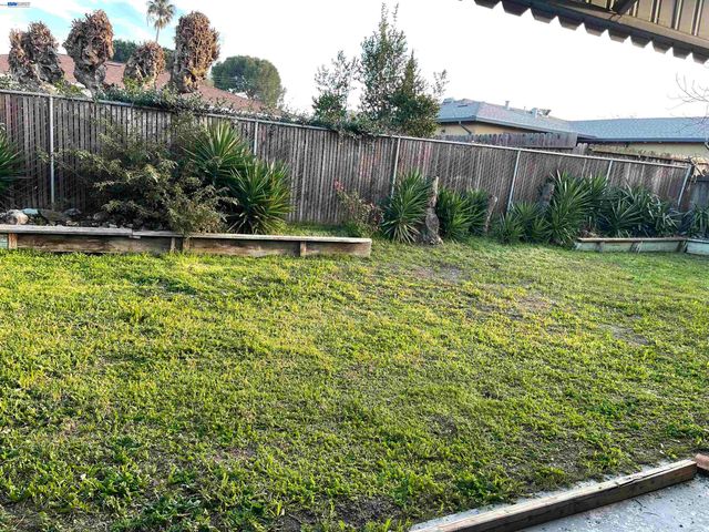 4427 Belle Dr, Antioch, CA 94509