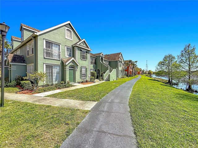 9068 LAKE CHASE ISLAND WAY 9068, Tampa, FL 33626