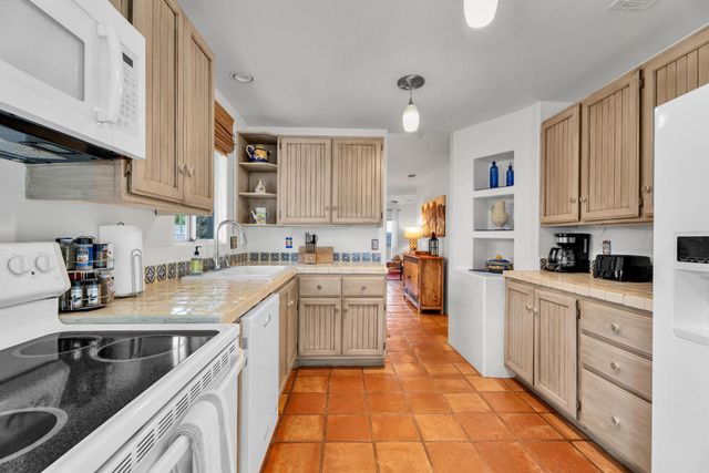 52420 Avenida Juarez, La Quinta, CA 92253