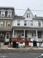 28 S FRANKLIN ST, Shamokin, PA 17872