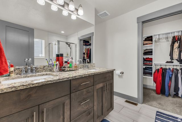 3377 S 2400 W, West Haven, UT 84401