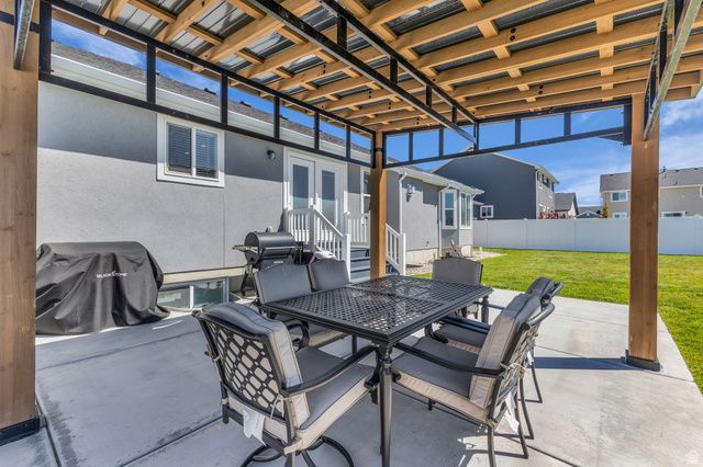 3377 S 2400 W, West Haven, UT 84401