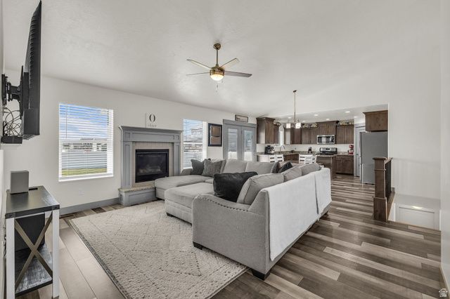 3377 S 2400 W, West Haven, UT 84401