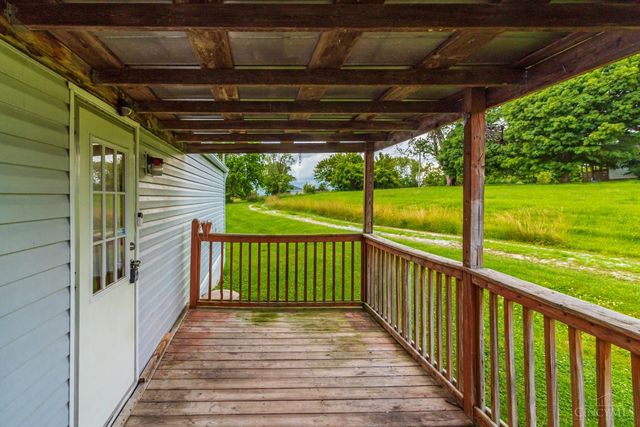 33 Stricklett Road, Manchester, OH 45144