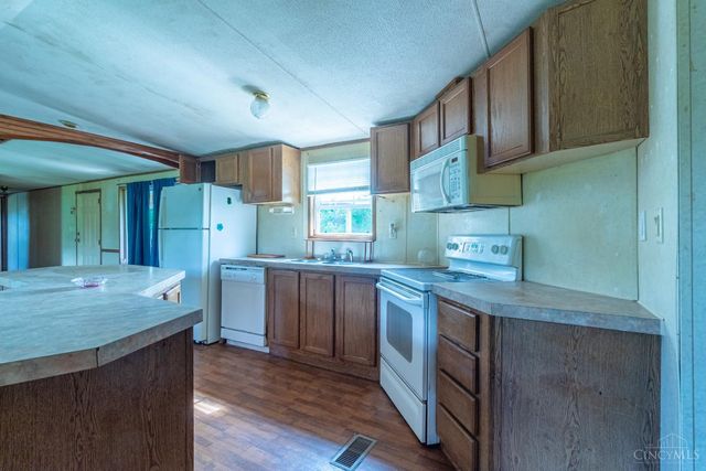 33 Stricklett Road, Manchester, OH 45144